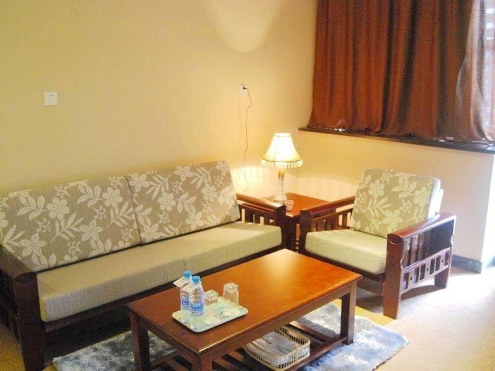 Mo'Er Holiday Hotel Nantong Exterior photo